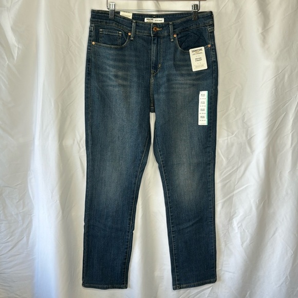 Women’s Signature Gold By Levi Strauss Mid Rise Straight Jeans - Picture 1 of 7